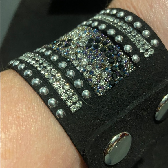 HD Snap Bling Bracelet - Picture 3 of 4